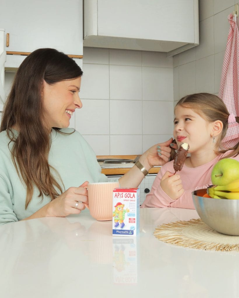 Zašto sve više pedijatara preporučuje Apis Gola sprej za bolno dečije grlo? 1 apis gola 2